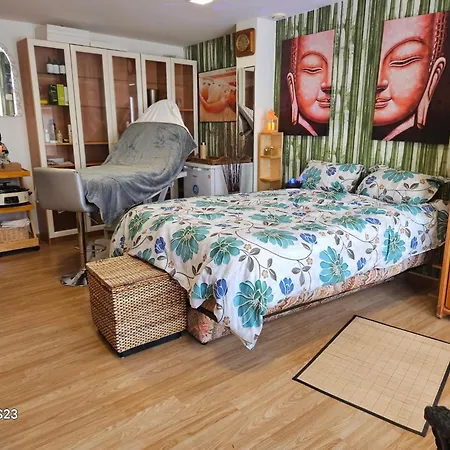 Zen Atomium Et Palais De L'exposition بروكسل