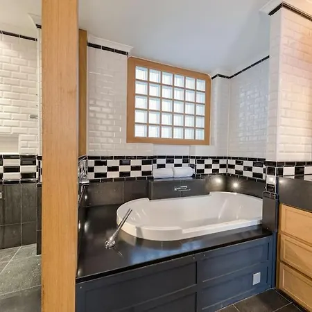 Luxury: 3br, Prime Location Апартаменты Брюссель