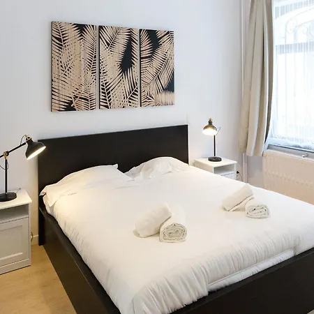 In Brussels, Degroux By Homenhancement Sa דירה בריסל