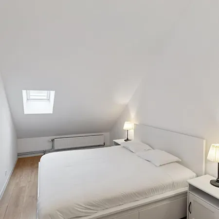 דירה In Brussels, Degroux By Homenhancement Sa