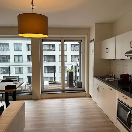 3 Bedroom In Center With Balcony View *
