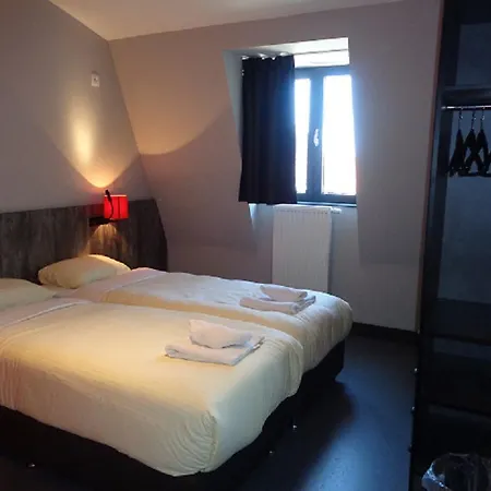 Brxxl 5 Centre Hostel