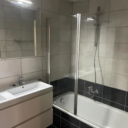 Appartement In Heart Of With Balcony View *