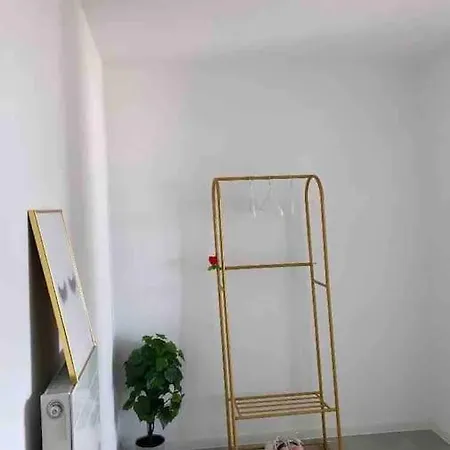 Luxury With Stunning View & Free Parking Apartment Brüssel