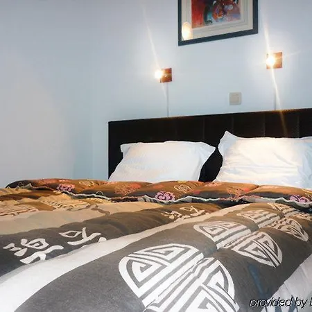 Aryan Aparthotel 2*