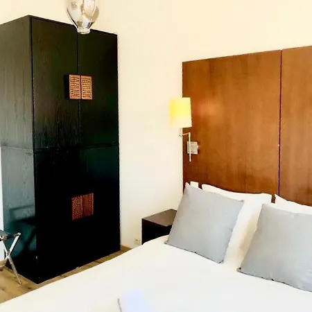 Centerstay *