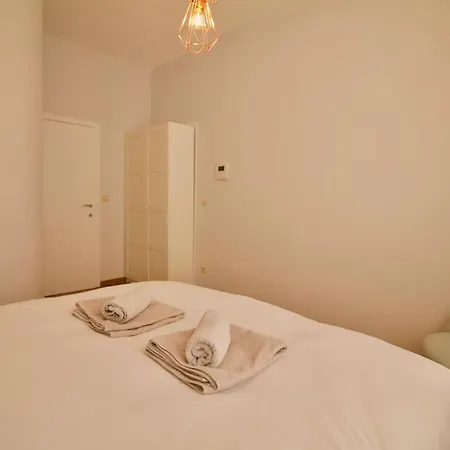 דירה Heart Of Grand Place - Stunning 3br Triplex