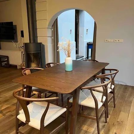 펜션 Charmante Maison Dans Un Coin De Verdure A Boitsfort *