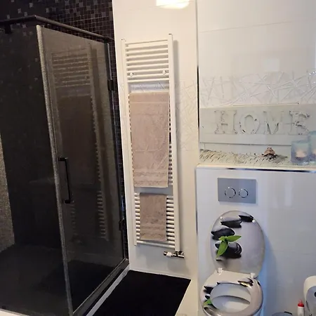 ホームステイ Deluxe Au 2eme Etage, Double Au 4eme Etage Not A