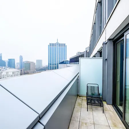 Beautiful 1 Bedroom Close To Parc De