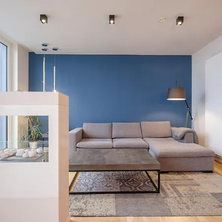 Beautiful 1 Bedroom Close To Parc De Брюссель