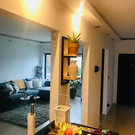 Town House With Garden - 1 With Shared Bathroom