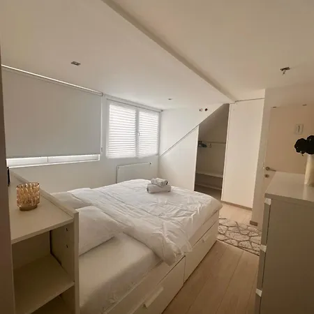 Appartamnet 3 Bedroom + Living شقة بروكسل
