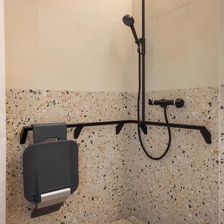 Hotell The Usual 4*