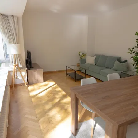 Moliere - Hue Connected Apartman *