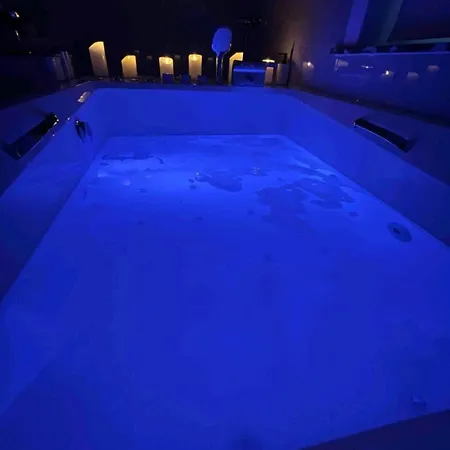 Sublime Calme Cosy & Jacuzzi Daire