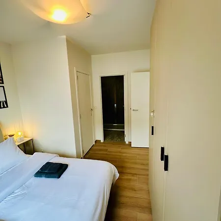 Urbanstay - Jacqmain Downtown *