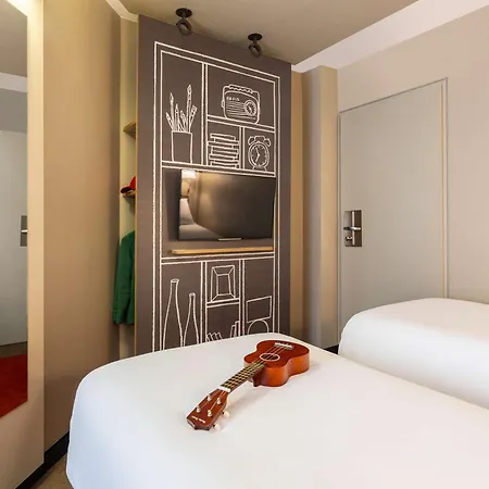 Ibis Centre Hotel 3*