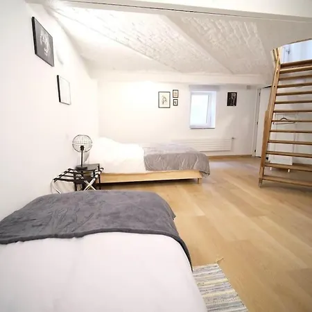 Smart - Gare Du Midi * Bruxelles