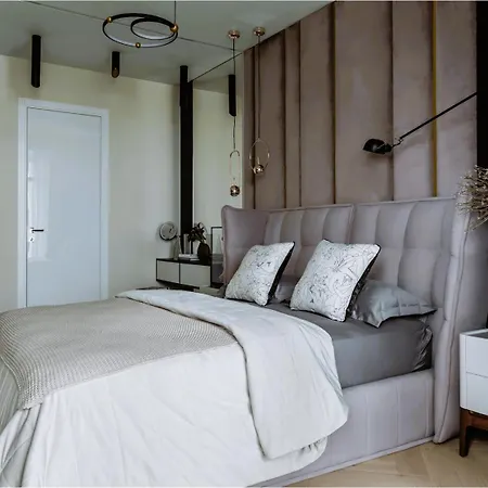 For Your Holidays, Stylish & Cozy Brüksel