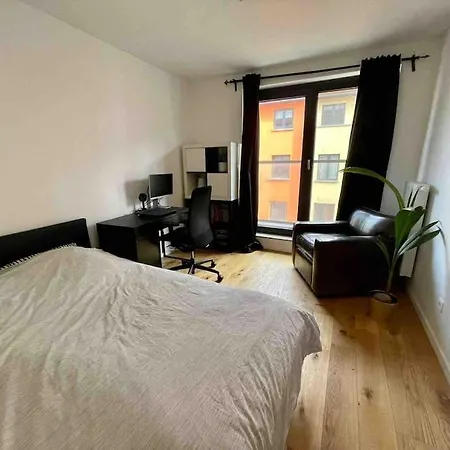 Appartement Elegant Canal-view Duplex With Free Parking Bruxelles