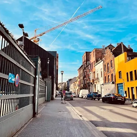 Elegant Canal-view Duplex With Free Parking