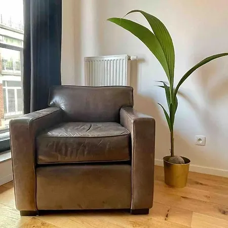 Elegant Canal-view Duplex With Free Parking Appartement Bruxelles