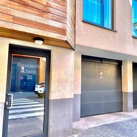 Elegant Canal-view Duplex With Free Parking * Bruxelles