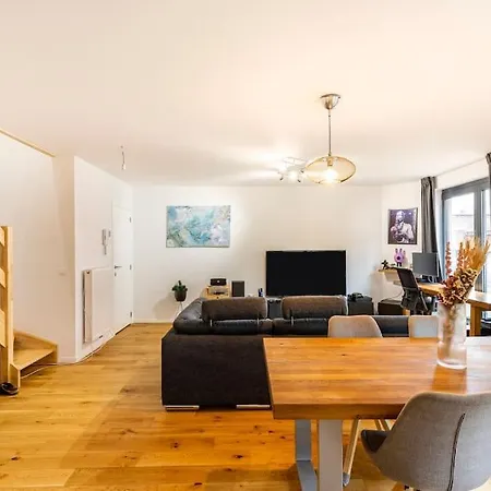 Appartement Elegant Canal-view Duplex With Free Parking *
