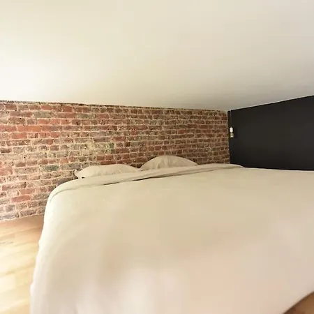 Modern Center Apartmán *