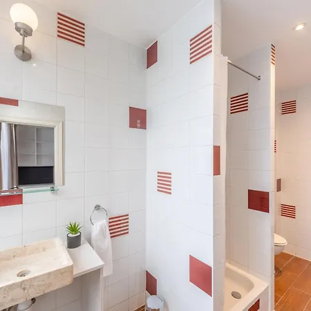 Barry 2* Βρυξέλλες