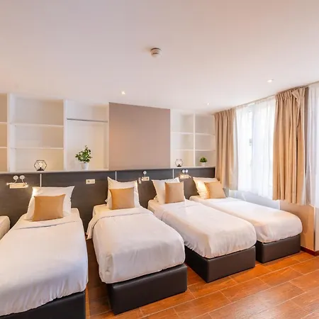 Ξενοδοχείο Barry 2*