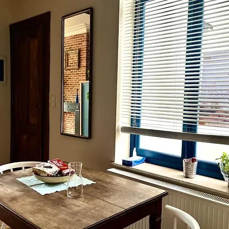 Nina's Place In The Center * Brüksel