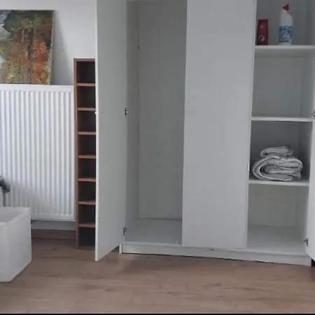 Quarto em Acomodações Particulares Deux Lits Celibataires 3eme Etage Petite Cle Rouge *