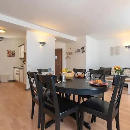 Apartment Eu Quarter
