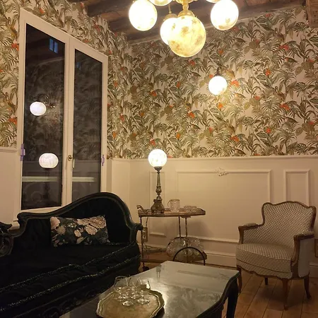 La Petite Foret Art Deco In