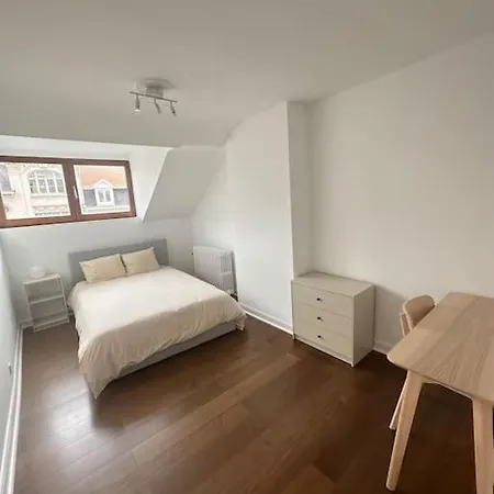 公寓 Welcome To Our Beautiful Triplex ! *