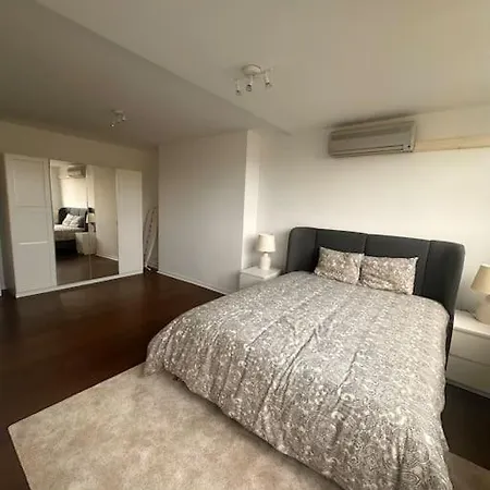 公寓 Welcome To Our Beautiful Triplex ! 布鲁塞尔