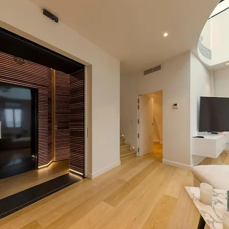 Triplex In The Center Apartman *