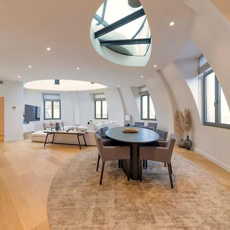 Triplex In The Center Apartman *