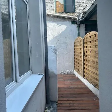 Exceptional 600 M2 Spacious 12bd 12ba Vila *
