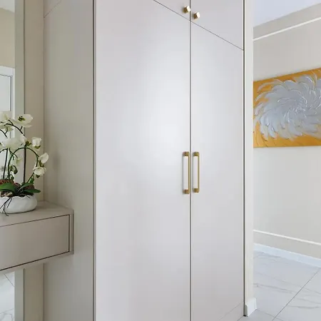 Chaussee De Wavre Family App's Apartamento