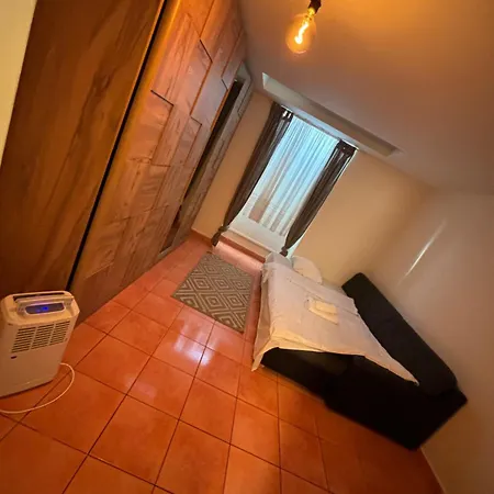 Apartment L&l *