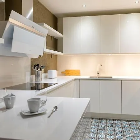 Authentic Belgian Home, Downtown Villa