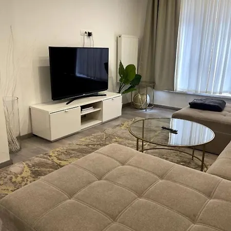 Avec Terrasse Privee Et Garage Rez De Chaussee Lumineux *