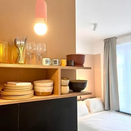 Chez Louise - A Haven Of Peace In * בריסל