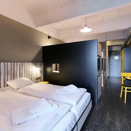 Meininger Center Otel 3*