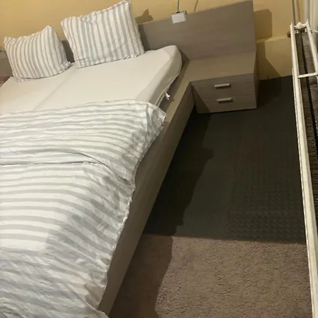 For Rent شقة بروكسل