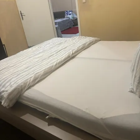 For Rent شقة بروكسل