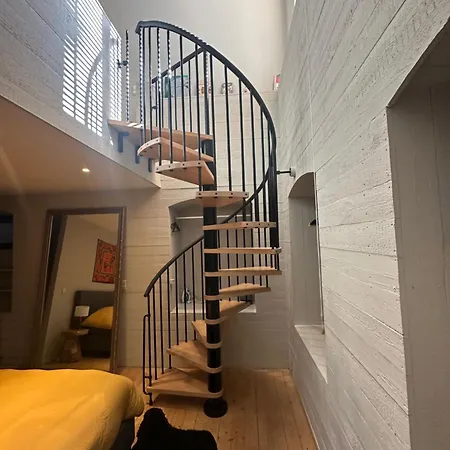 Beautiful Luxurious 1 Bedroom In The Heart Of The European Quarter アパート